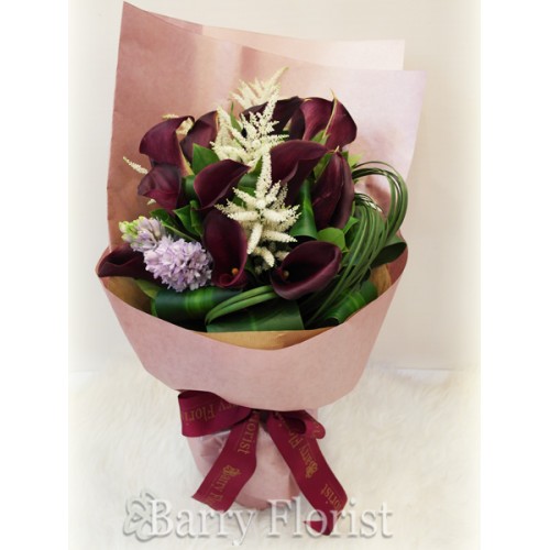 BOU 0059 10支 深紫紅色馬蹄蘭  + 季節性襯花